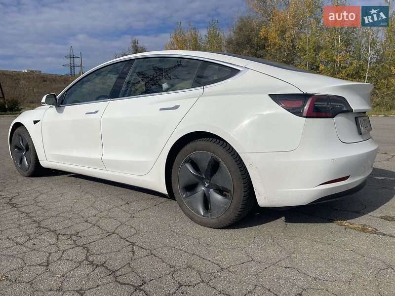 Седан Tesla Model 3 2018 в Харькове