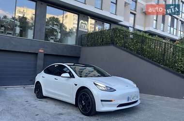 Седан Tesla Model 3 2020 в 