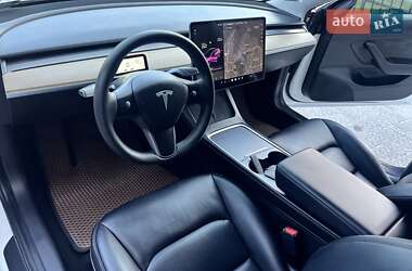 Седан Tesla Model 3 2020 в 