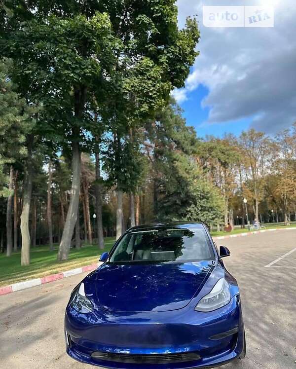 Седан Tesla Model 3 2022 в Вінниці