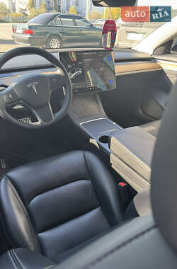 Седан Tesla Model 3 2021 в Чернівцях