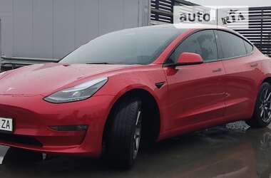 Седан Tesla Model 3 2022 в Киеве