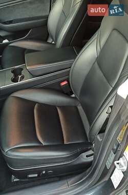 Седан Tesla Model 3 2019 в Киеве