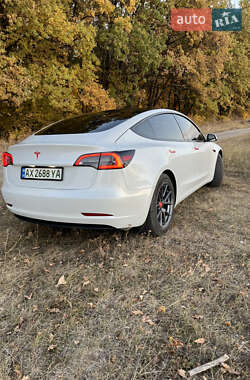 Седан Tesla Model 3 2020 в 