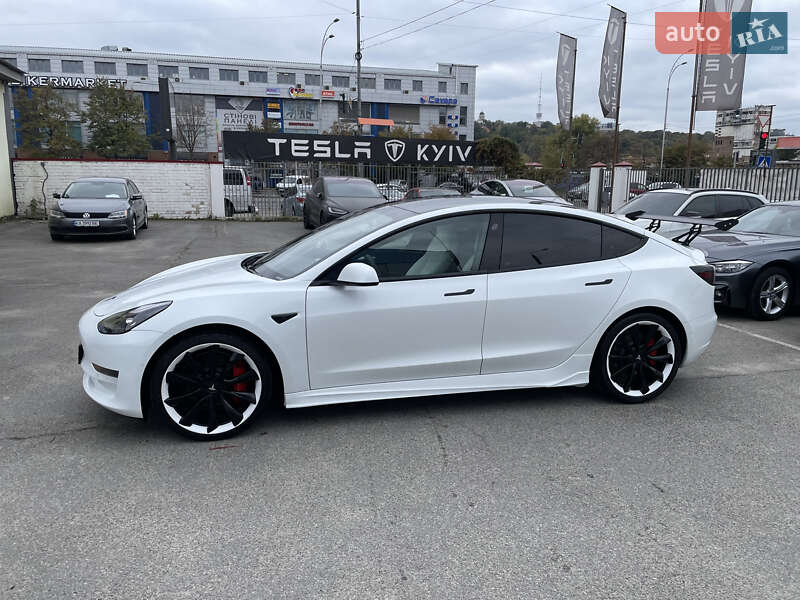 Tesla Model 3 2021