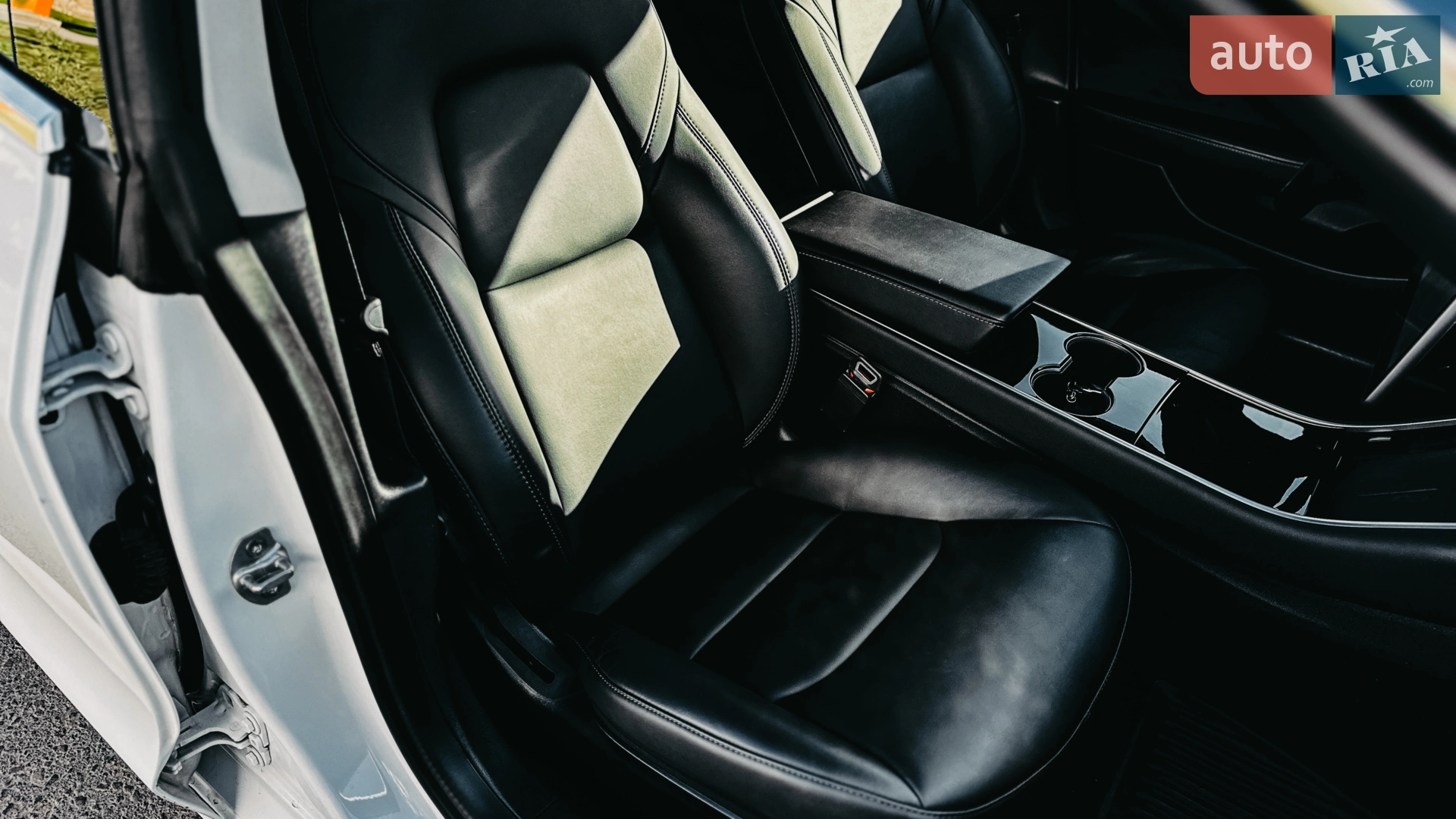 2020 Tesla Model 3 - мініатюра 21