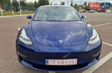 Седан Tesla Model 3 2019 в 