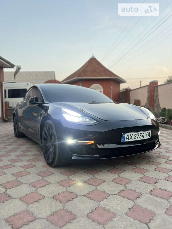 Tesla Model 3 2020
