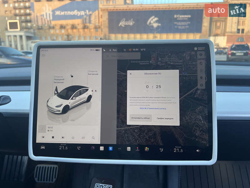 Седан Tesla Model 3 2022 в Днепре