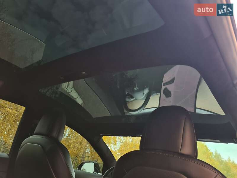 Седан Tesla Model 3 2019 в Днепре