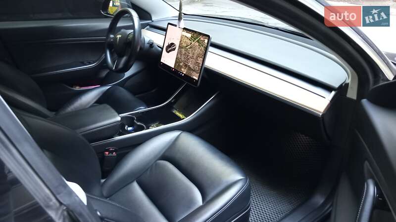 Седан Tesla Model 3 2019 в Запорожье