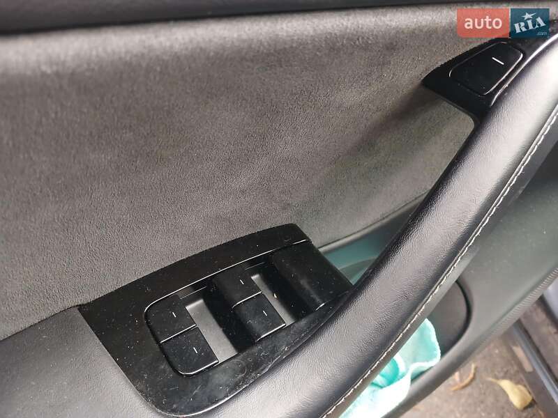 Седан Tesla Model 3 2018 в Киеве