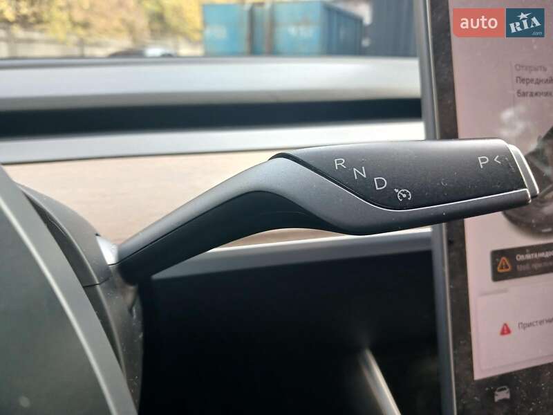 Седан Tesla Model 3 2018 в Киеве