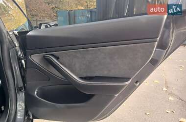Седан Tesla Model 3 2018 в 