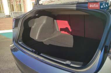 Седан Tesla Model 3 2023 в Одессе