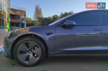 Седан Tesla Model 3 2023 в Одессе