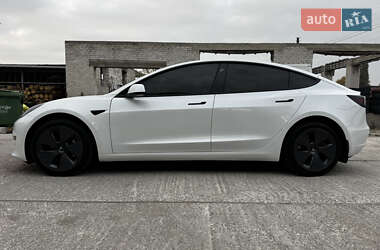 Седан Tesla Model 3 2022 в Житомире