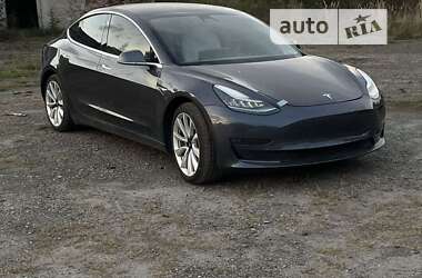 Седан Tesla Model 3 2019 в Львове