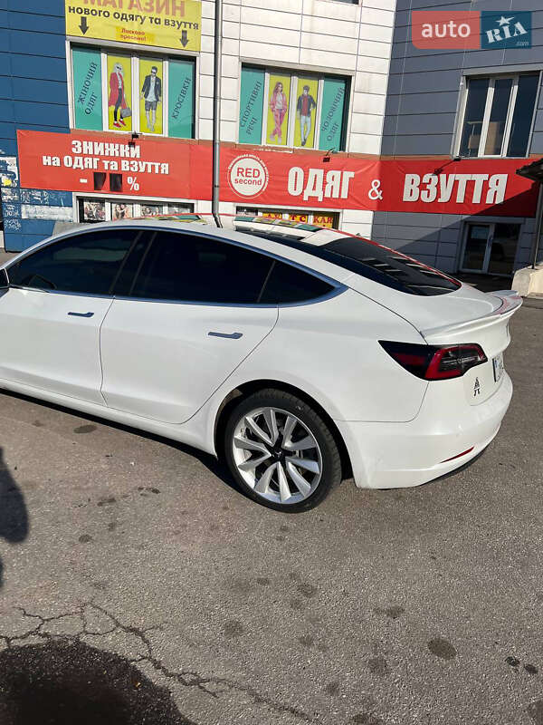 Седан Tesla Model 3 2019 в Харкові фото 5 Седан Tesla Model 3 2019 в Харкові