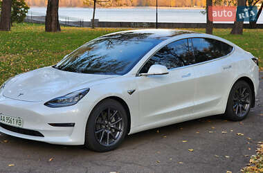 Седан Tesla Model 3 2020 в Києві