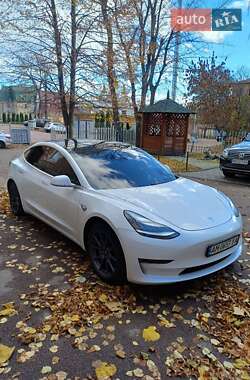 Седан Tesla Model 3 2019 в 