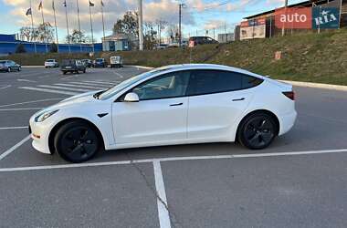 Седан Tesla Model 3 2021 в 