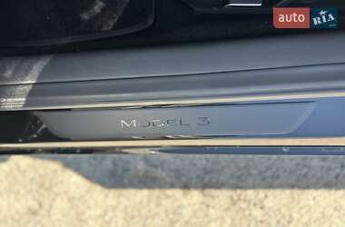Седан Tesla Model 3 2023 в 