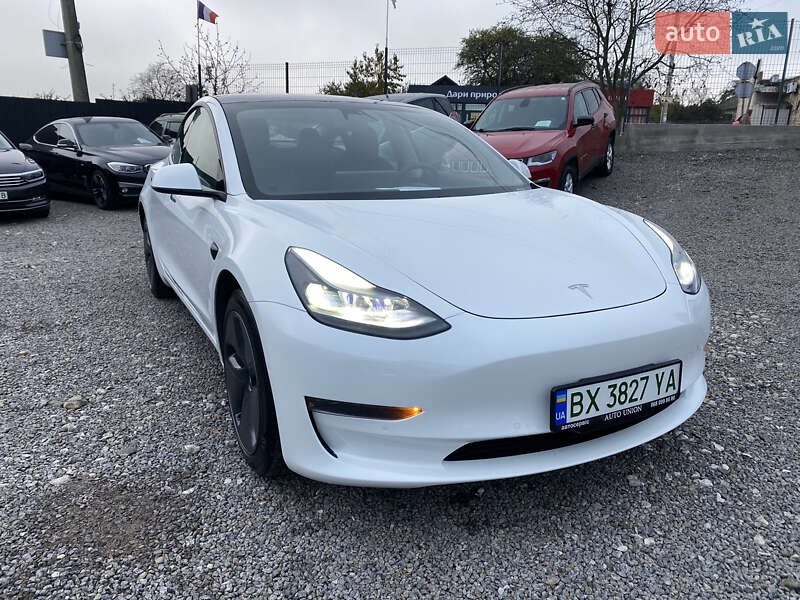 Седан Tesla Model 3 2021 в Хмельницькому