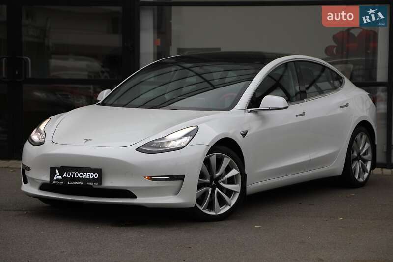 Седан Tesla Model 3 2019 в Харкові