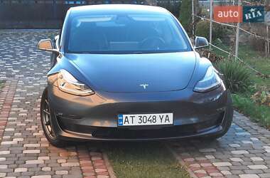 Седан Tesla Model 3 2018 в Івано-Франківську