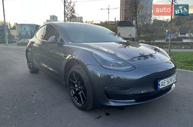 Седан Tesla Model 3 2022 в Дніпрі