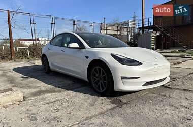 Седан Tesla Model 3 2021 в Львові