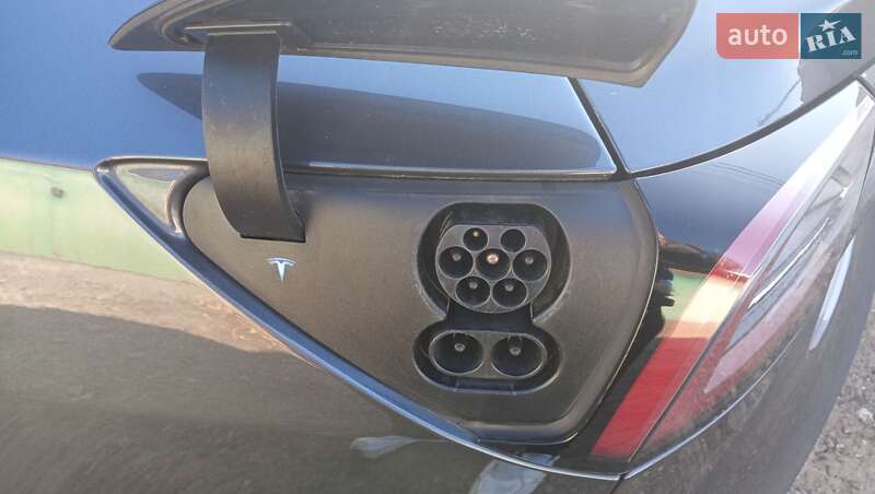 Седан Tesla Model 3 2019 в Києві