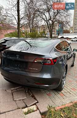 Седан Tesla Model 3 2019 в 