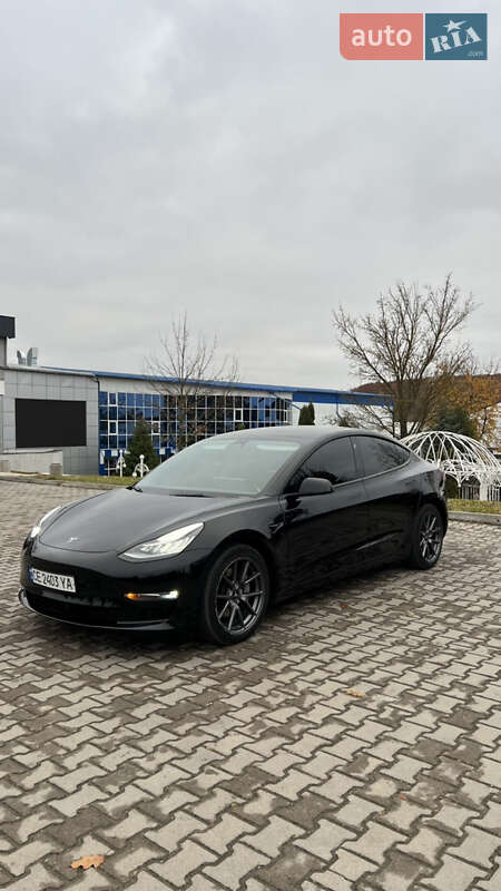Tesla Model 3 2022