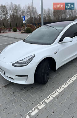 Седан Tesla Model 3 2018 в 