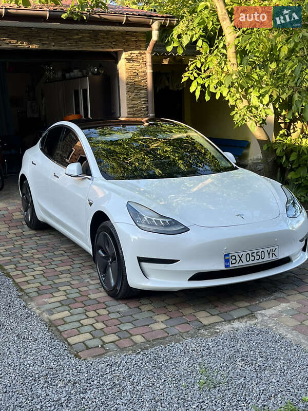 Седан Tesla Model 3 2018 в Хмельницькому