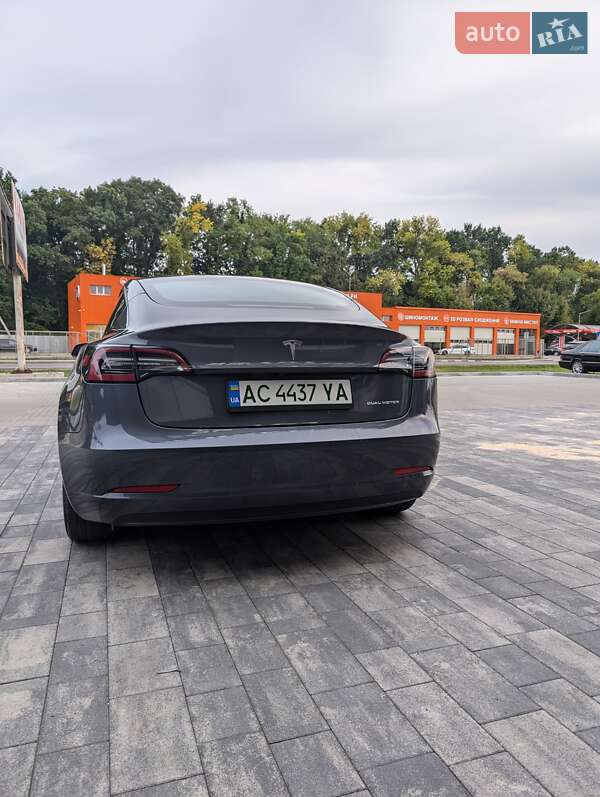 Седан Tesla Model 3 2020 в Луцьку