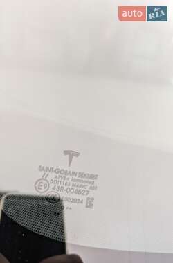 Седан Tesla Model 3 2020 в Луцьку