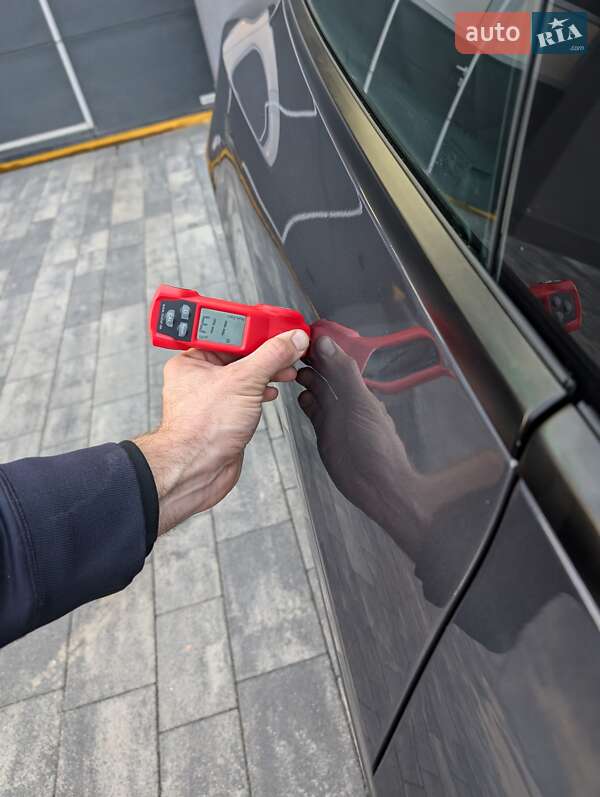 Седан Tesla Model 3 2020 в Луцьку
