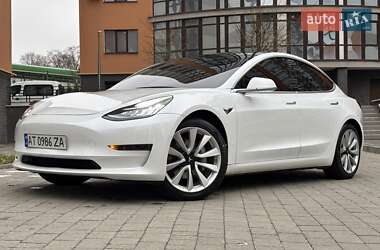 Седан Tesla Model 3 2020 в Ивано-Франковске