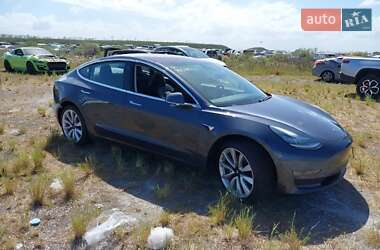 Седан Tesla Model 3 2018 в Черновцах