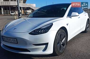 Седан Tesla Model 3 2019 в Львове