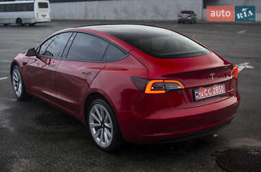 Седан Tesla Model 3 2022 в Киеве