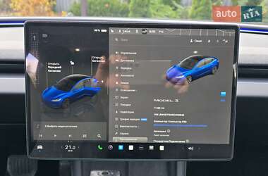 Седан Tesla Model 3 2023 в Днепре
