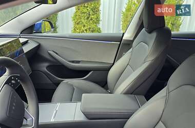 Седан Tesla Model 3 2023 в Днепре