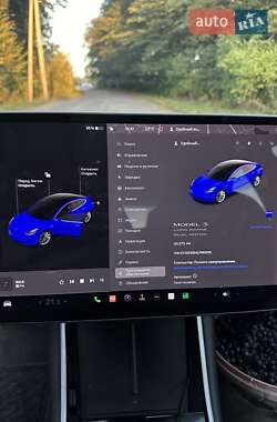 Седан Tesla Model 3 2020 в Вінниці