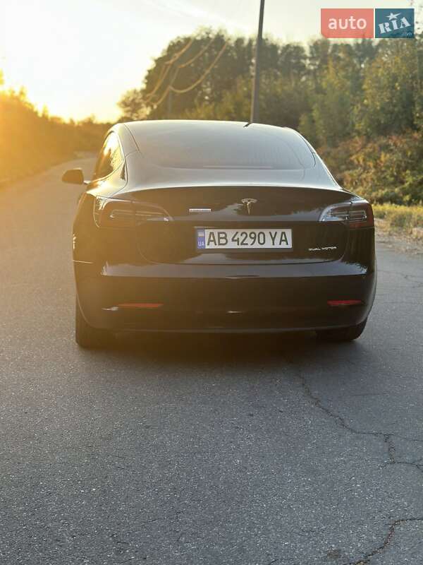 Седан Tesla Model 3 2020 в Вінниці
