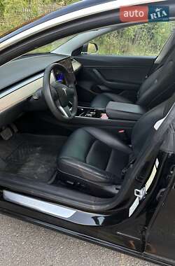 Седан Tesla Model 3 2020 в Вінниці