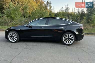 Седан Tesla Model 3 2020 в 